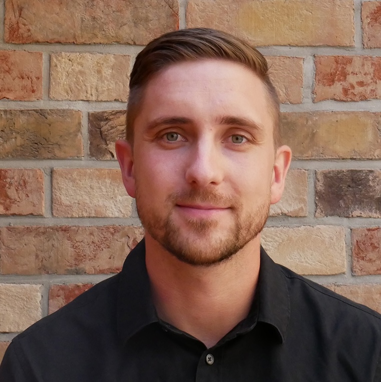 Dr. Steven Salecki